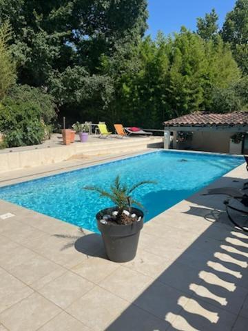 L'Appartement Du Micocoulier サロン＝ド＝プロヴァンス エクステリア 写真